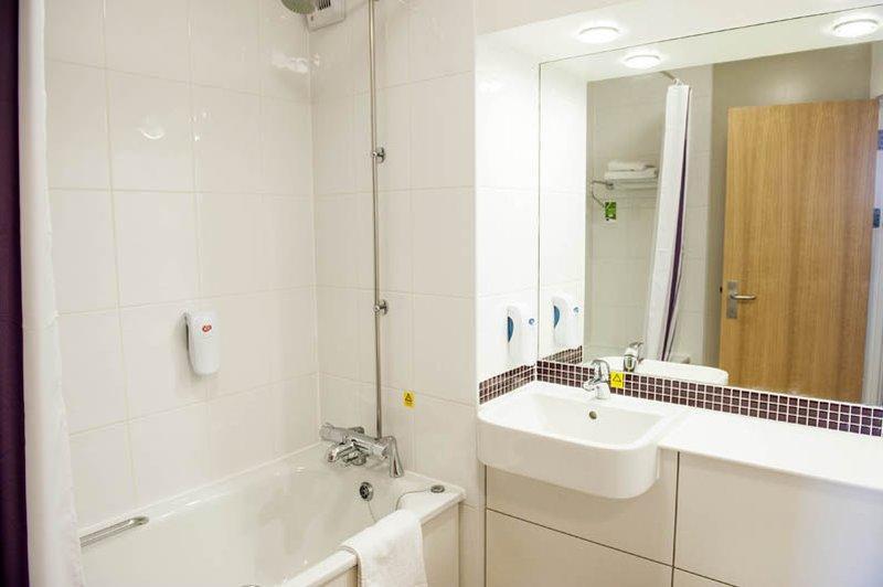 Premier Inn Premier Inn Southend Airport Εξωτερικό φωτογραφία